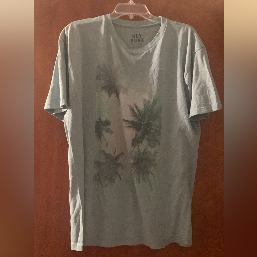 Men’s t-shirt, x large, light green
